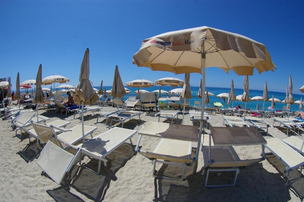 Solemare Club Village Capo Vaticano Extérieur photo